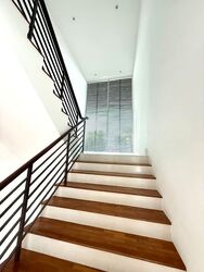 Second Avenue (D10), Detached #563475601